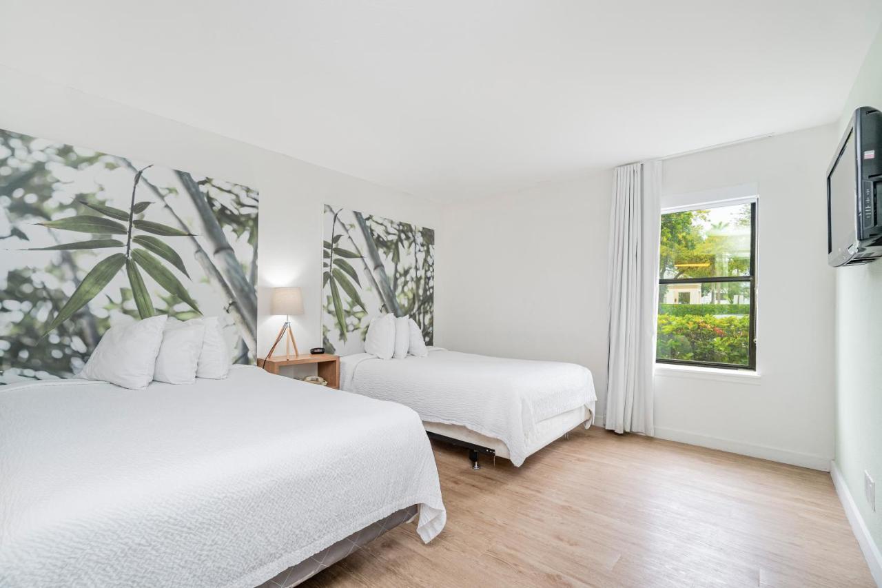 Doral Inn & Suites Miami Airport West Экстерьер фото