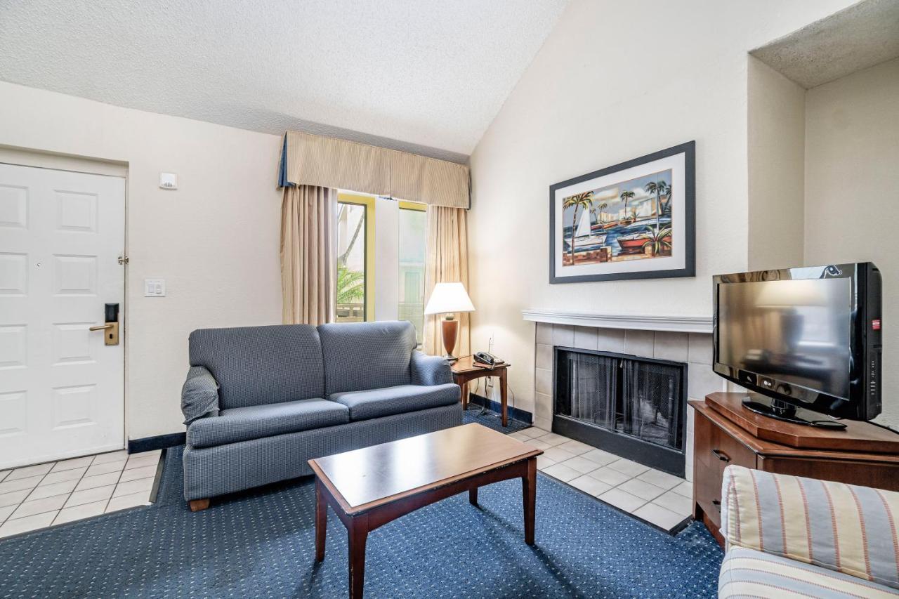 Doral Inn & Suites Miami Airport West Экстерьер фото